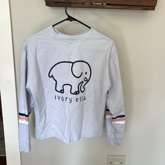 Ivory Ella long sleeve. light purple color. size medium. - Picture 2 of 2